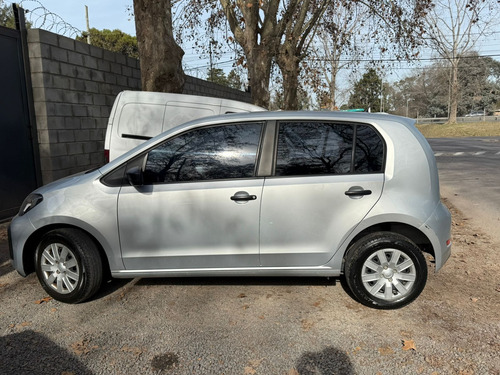 D_619853-MLA89572630098_082025-O-33 Volkswagen Up! 1.0 Take Up! Aa 75cv 5 P - Rec