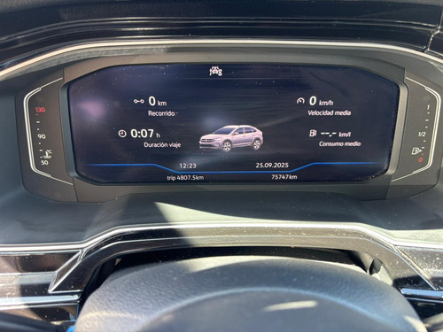 D_630571-MLA92991712656_092025-O Volkswagen Nivus 1.0 Tsi Tiptronic Hero - Us