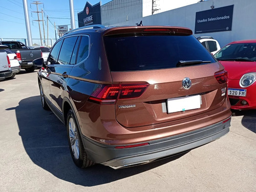 D_631532-MLA92002085496_092025-O Volkswagen Tiguan Allspace 2.0 Tsi Comfortline Dsg Ugarcia