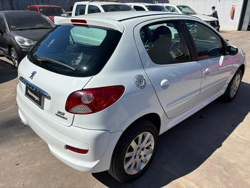 D_658169-MLA91946678381_092025-O Peugeot 207 1.4 Allure 75cv - Us