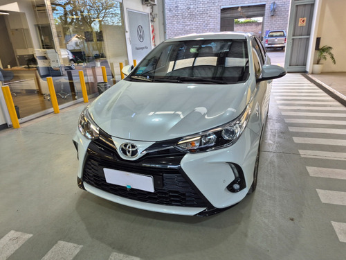 Toyota Yaris 1.5 107cv Xls Cvt Sedan Ugarcia