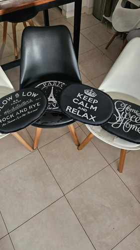 Silla Tulip Eames Base Madera Pack 4 + 4 Almohadones