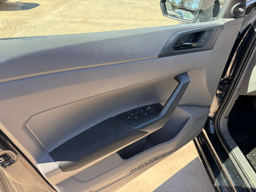 D_807067-MLA91421370782_092025-O Volkswagen Polo 1.6 Msi Trendline - Us