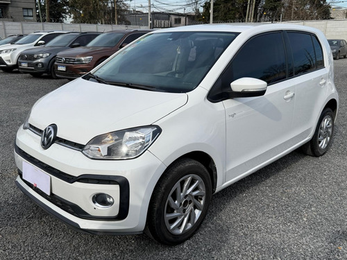 D_808934-MLA89500024462_082025-O-6 Volkswagen Up! 1.0 High Up! 75cv I-motion Us Semini Lucas