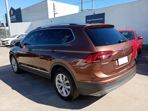 D_831767-MLA92406007095_092025-O Volkswagen Tiguan Allspace 2.0 Tsi Comfortline Dsg Ugarcia