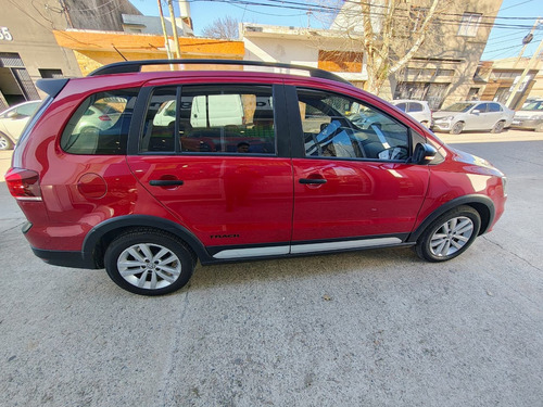 D_841997-MLA93084409371_092025-O Volkswagen Suran 1.6 Track Unico Dueño Es