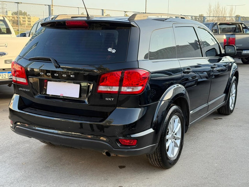 D_870163-MLA90131464831_082025-O-1 Dodge Journey 2.4 Sxt Atx Techo 3filas Semini Lucas