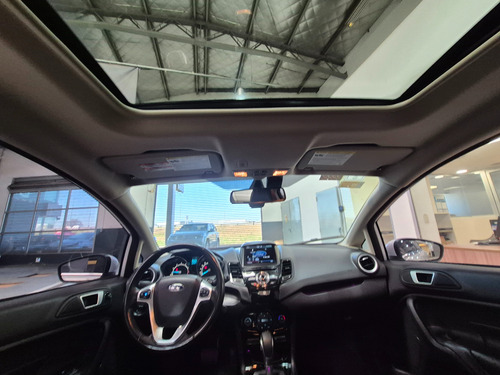 Ford Fiesta Kinetic 1.6 Sedan Titanium Powershift Ugarcia