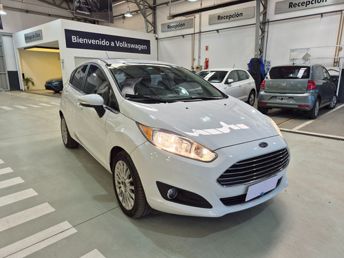 Ford Fiesta Kinetic 1.6 Sedan Titanium Powershift Ugarcia