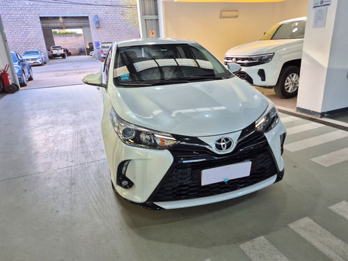 Toyota Yaris 1.5 107cv Xls Cvt Sedan Ugarcia