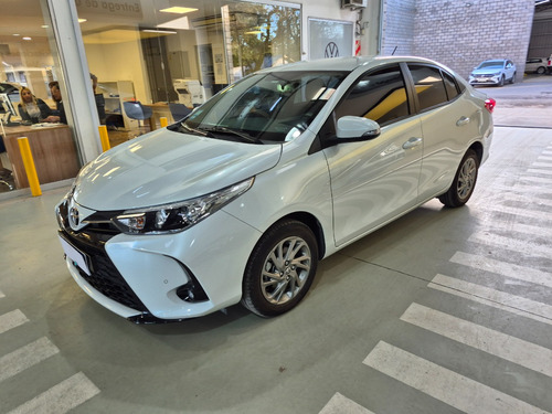 Toyota Yaris 1.5 107cv Xls Cvt Sedan Ugarcia