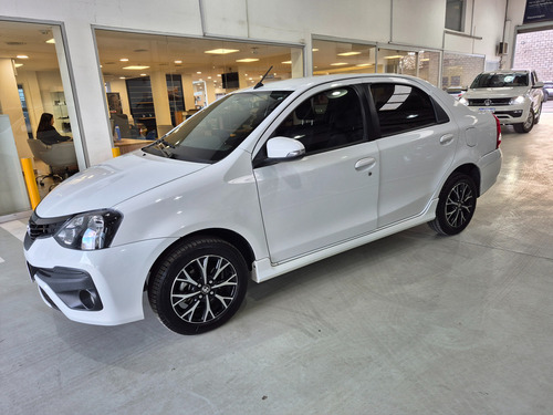 D_997889-MLA88241717356_072025-O-5 Toyota Etios 1.5 Sedan Xls My19 Ugarcia