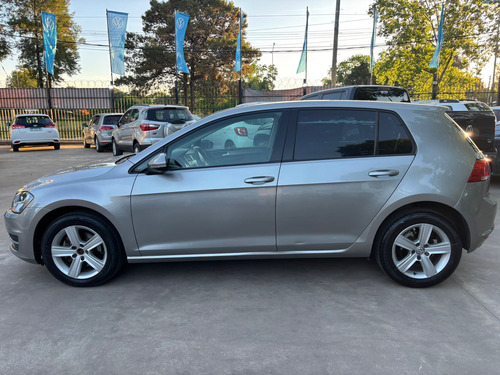 Volkswagen Golf 1.6 Trendline - Us