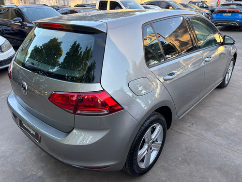 Volkswagen Golf 1.6 Trendline - Us