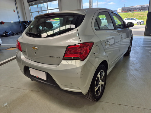 Chevrolet Onix 1.4 Ltz At 98cv Ugarcia