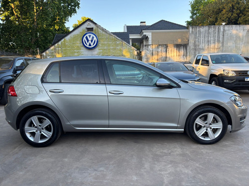 Volkswagen Golf 1.6 Trendline - Us