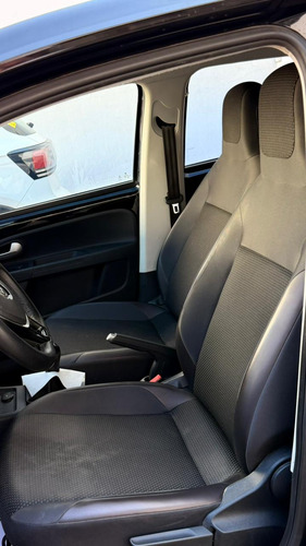 D_880781-MLA97921600224_112025-O Volkswagen Up! 1.0 High Up! 5 P Nd